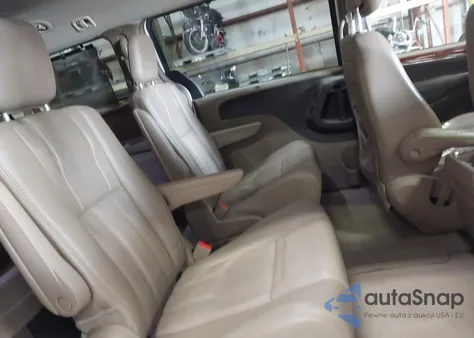 2013 Chrysler Town & Country Touring-L из США, поврежденный, VIN 2C4RC1CG7DR571705